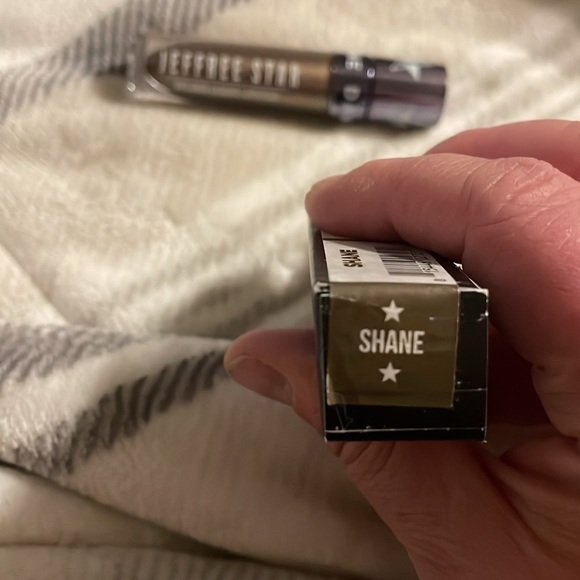 NIB Jeffree Star Velour Liquid Lipstick in Shane Sold Out Color - Picture 4 of 5